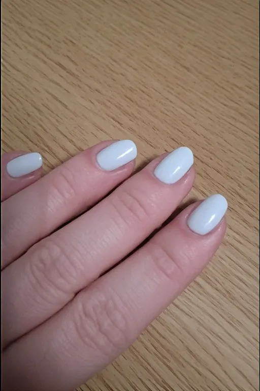 Minimal Summer Nails