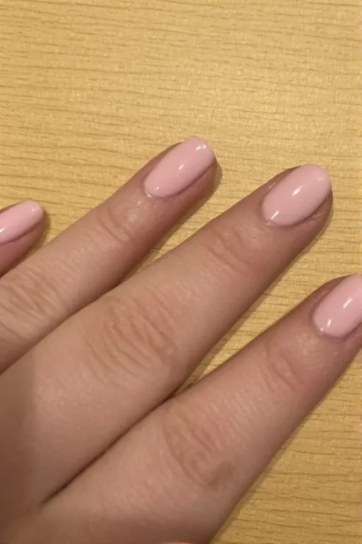 Minimal Summer Nails