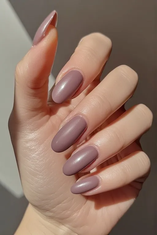 clear nails with gold flake detail